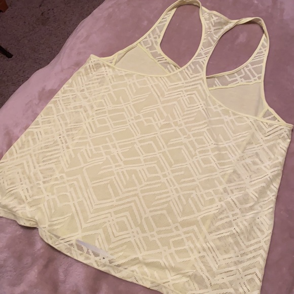 Neon underarmour tank - Picture 2 of 2